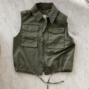 Cropped vest